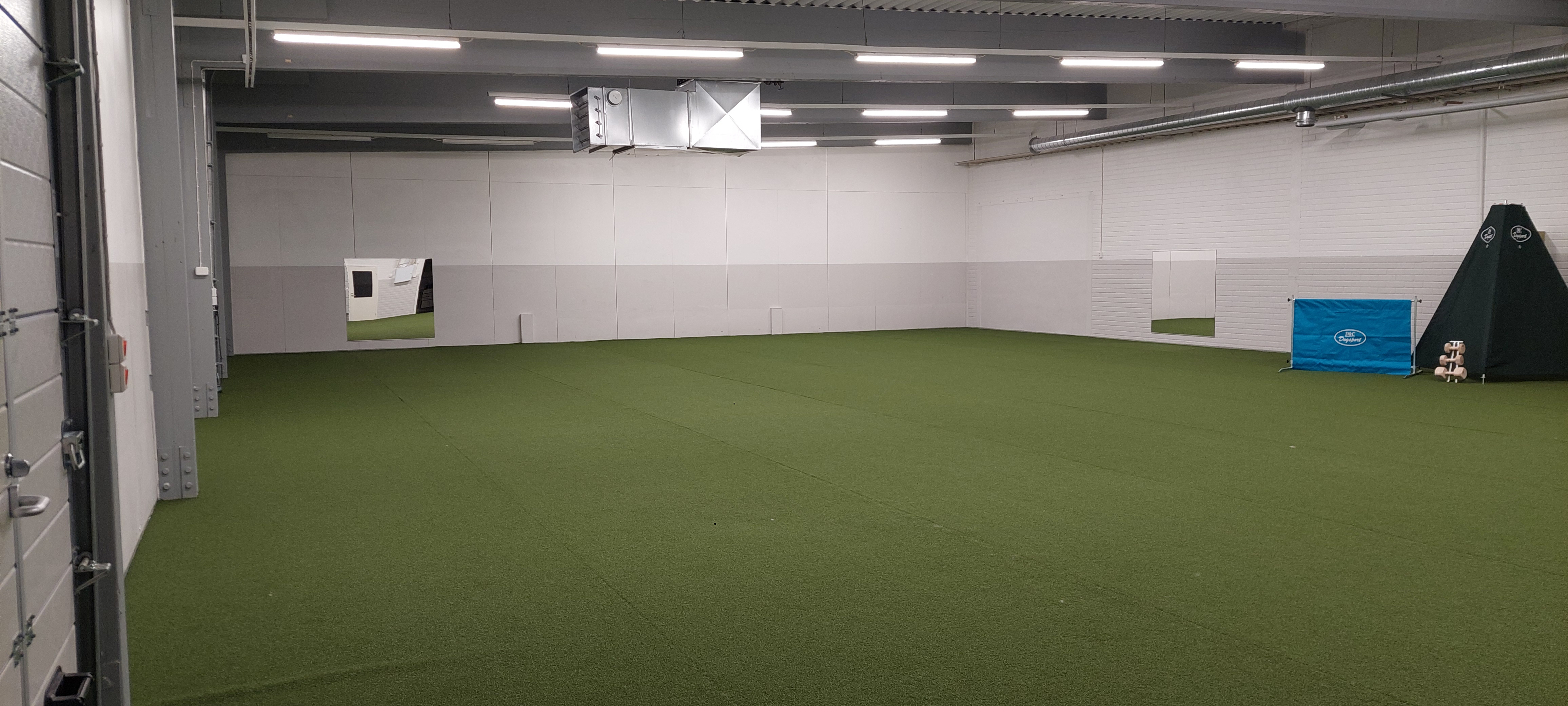 Koira-areenan treenihalli